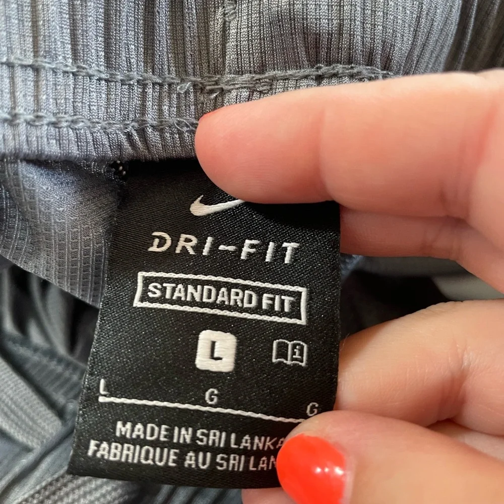 Nike Black and Gray Athletic Shorts for Versatile Wear - Picture 7 of 7